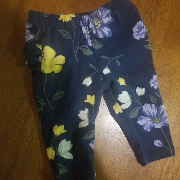Chambray top & Floral leggings - Picture 8 of 8